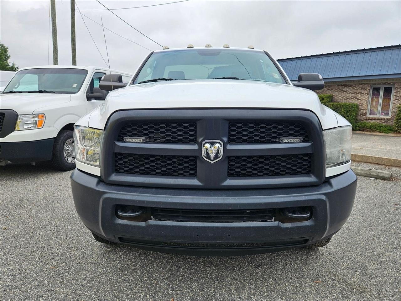 ram ram 3500 chassis cab 2018 3C7WRSAJXJG324706 image ram ram 3500 chassis cab 2018 3C7WRSAJXJG324706 image